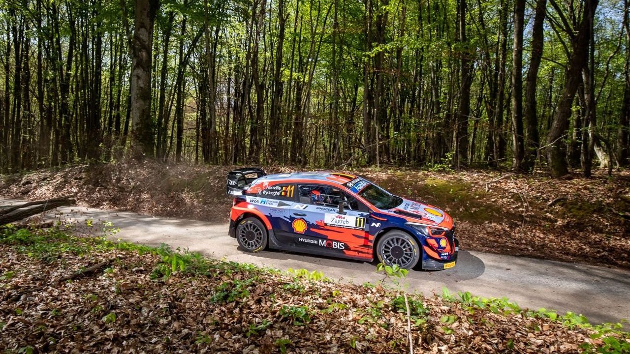 Thierry Neuville aguanta el pulso a Sébastien Ogier en el Rally de Croacia