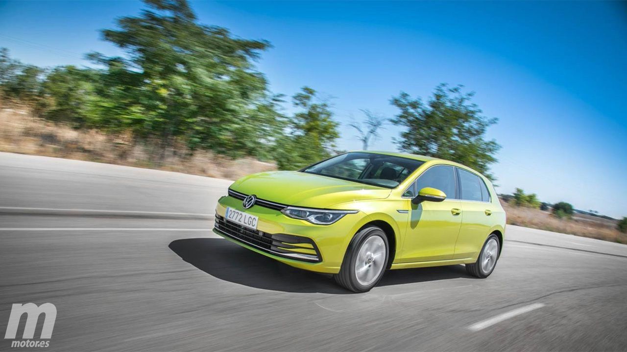 Alemania - Marzo 2021: El Volkswagen Golf amplía su ventaja