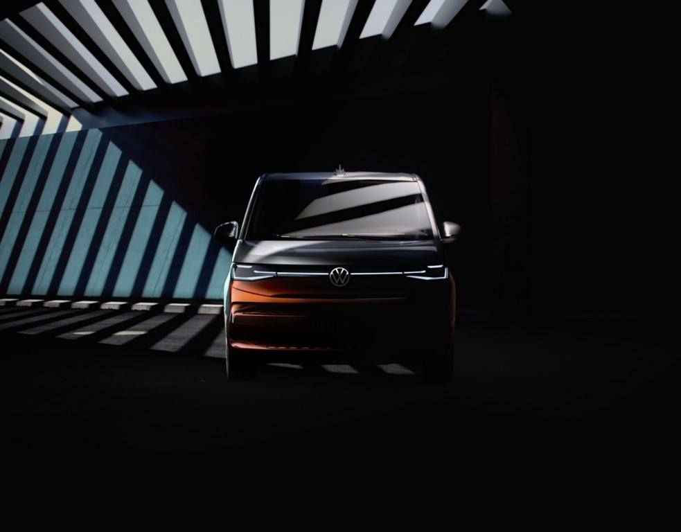 Destapado el frontal del Volkswagen Multivan 2022, solo disponible con DSG