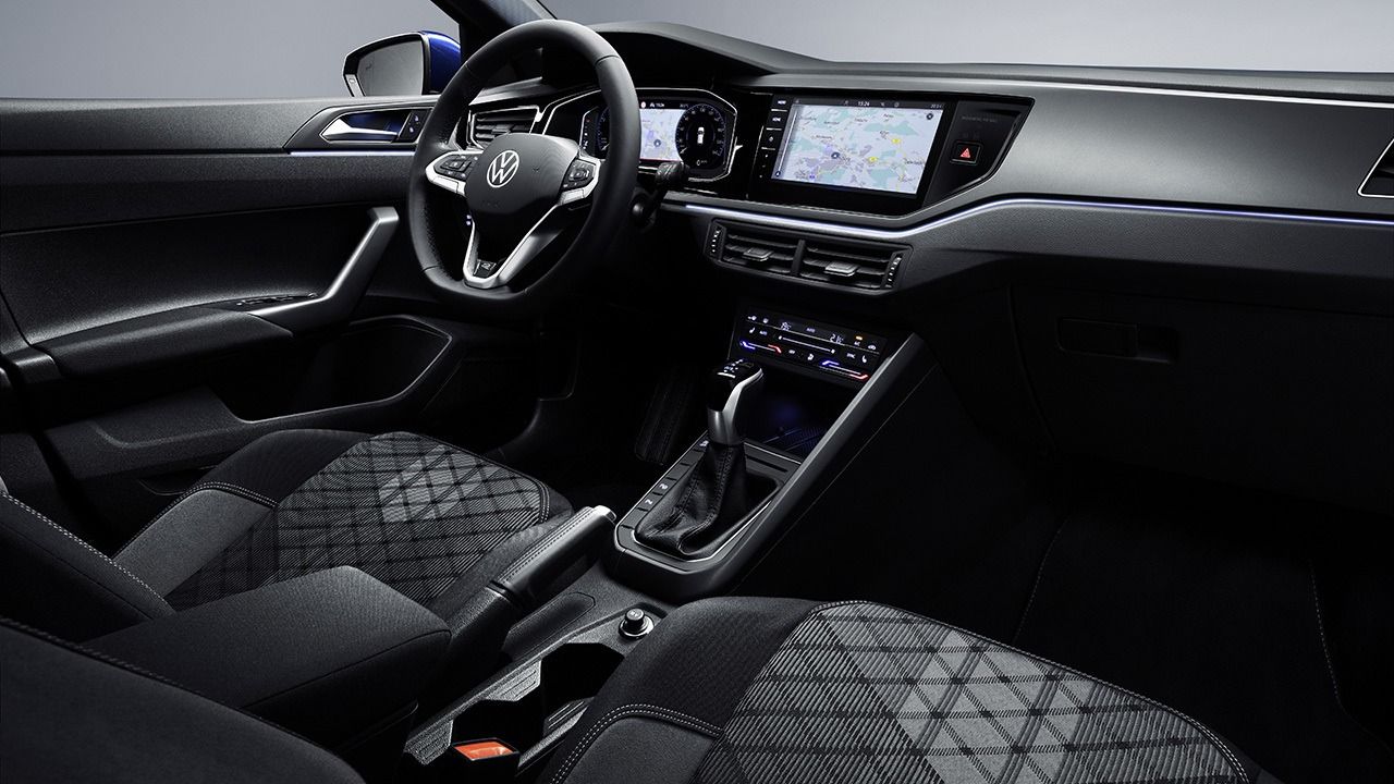 Volkswagen Polo 2021 - interior