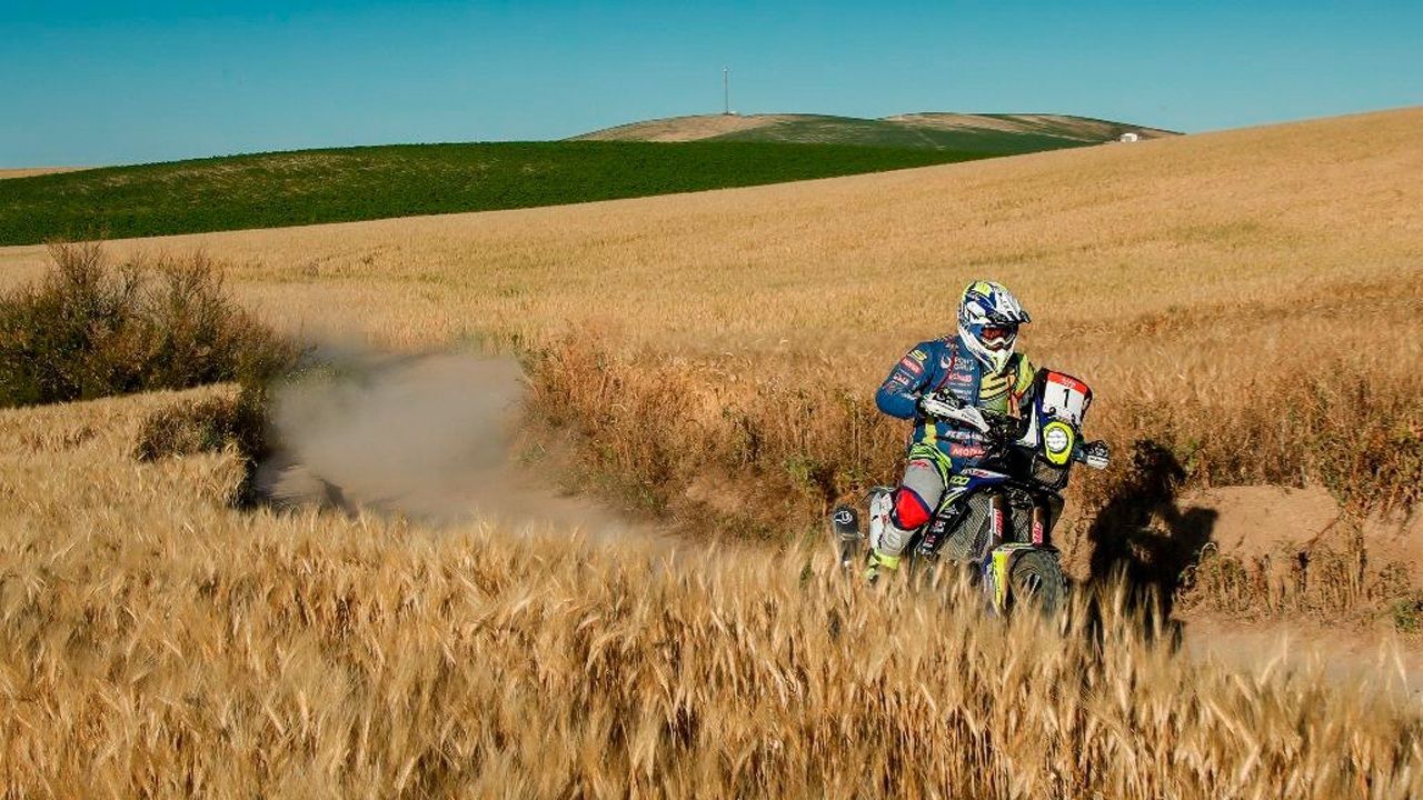 Al-Attiyah y Santolino conquistan la primera etapa del Andalucía Rally