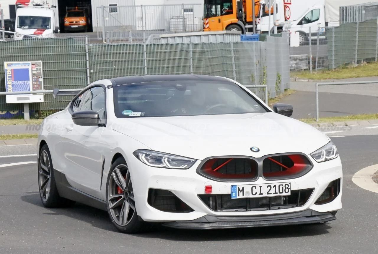 Escucha el brutal sonido del nuevo BMW M8 CSL 2022 en dos vídeos espía en Nürburgring