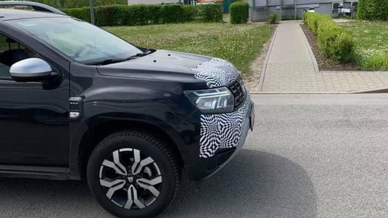 Dacia Duster 2021 - foto espía frontal