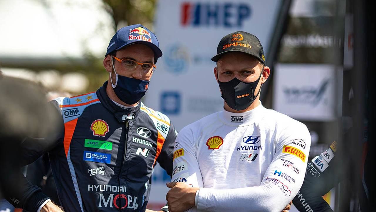 Hyundai cierra la renovación de Ott Tänak y Thierry Neuville del tirón