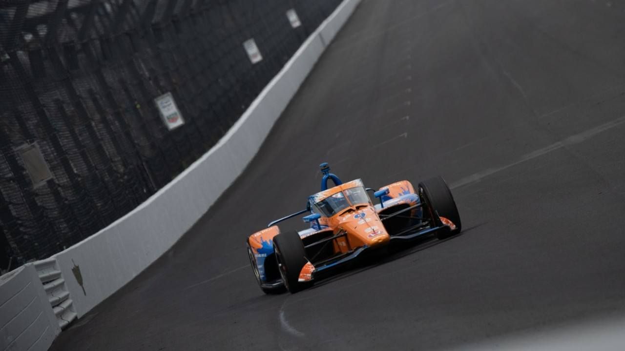 Scott Dixon pone la directa en los apasionantes libres finales del Carb Day