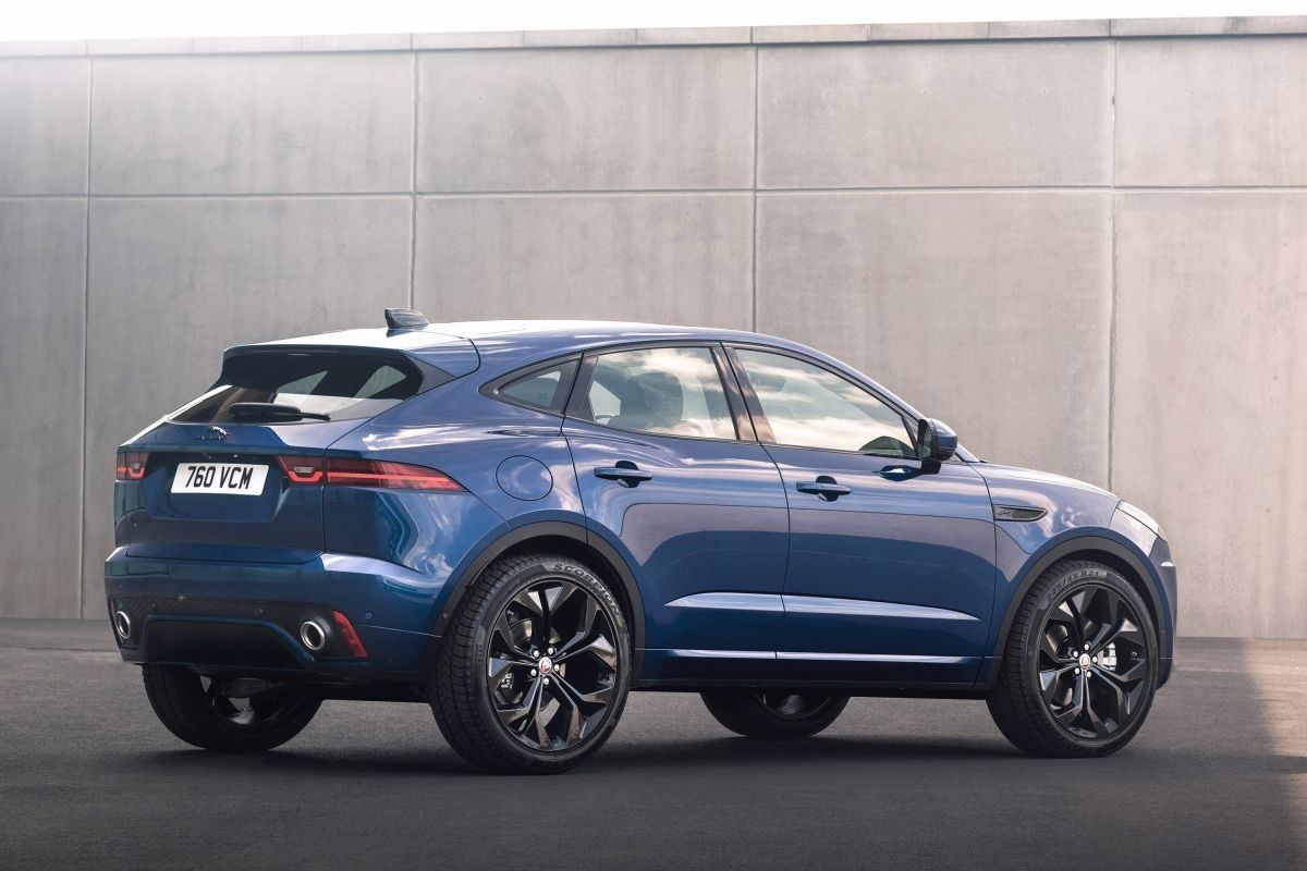 Foto Jaguar E-PACE R-Dynamic Black Edition - exterior