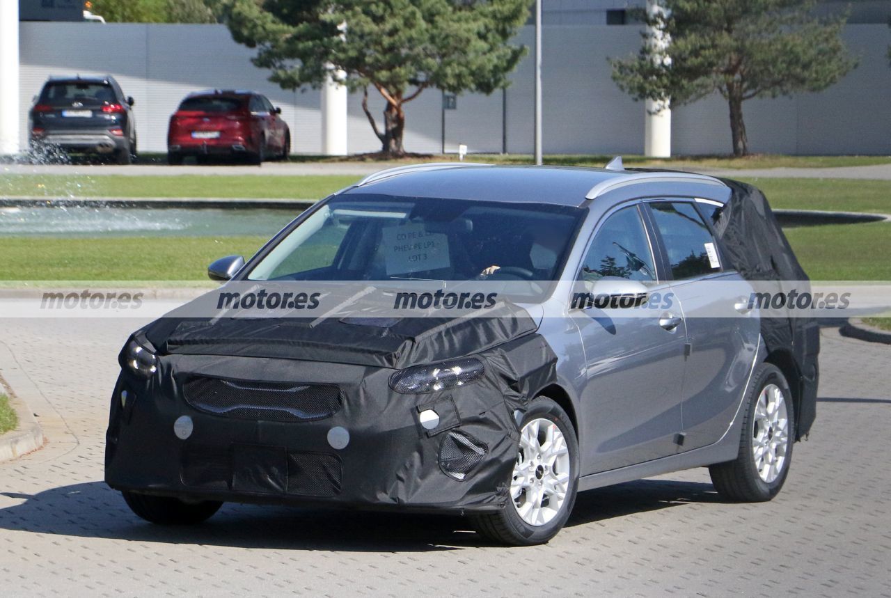 Foto espía KIA Ceed Tourer Facelift 2022 - exterior