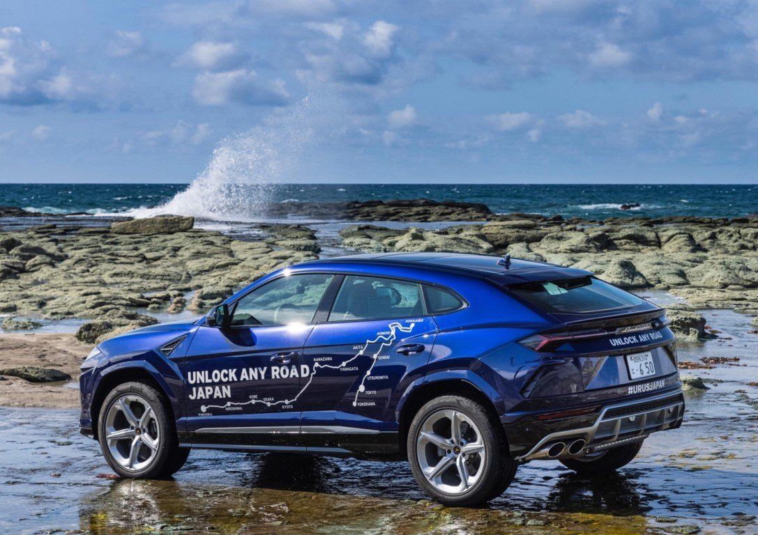 Foto Lamborghini Urus Japón - exterior