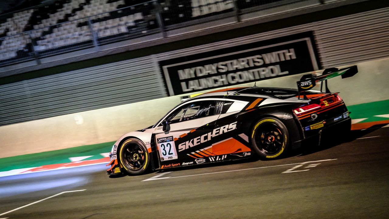 Magistral victoria de Weerts y Vanthoor en la noche de Magny-Cours