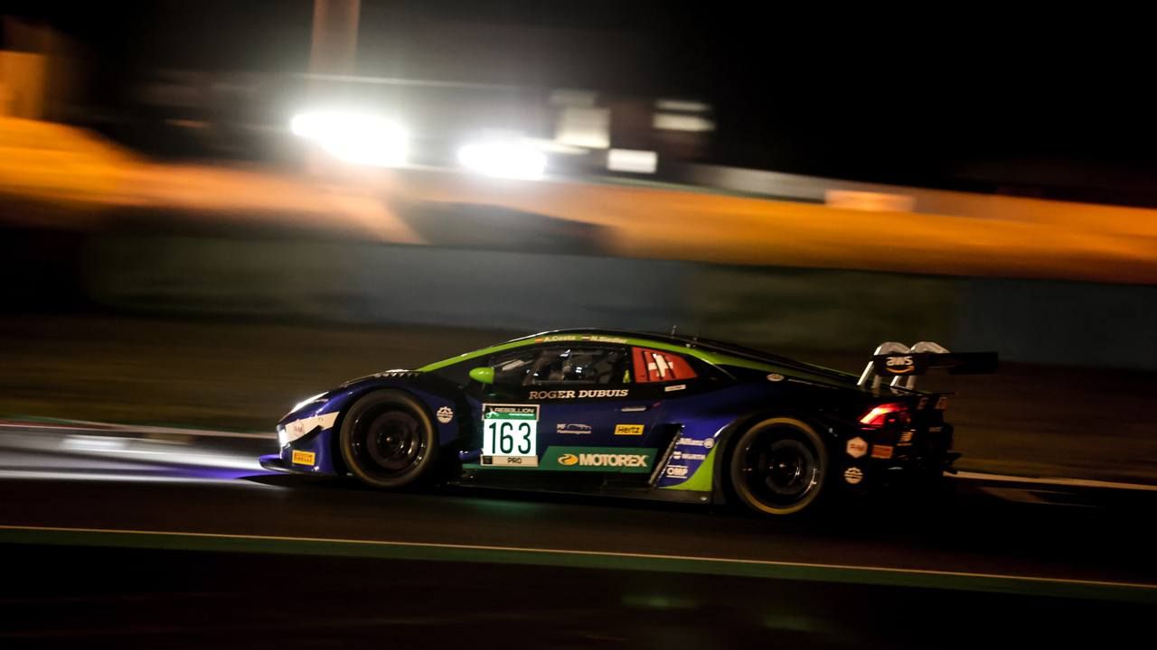 Magistral victoria de Weerts y Vanthoor en la noche de Magny-Cours