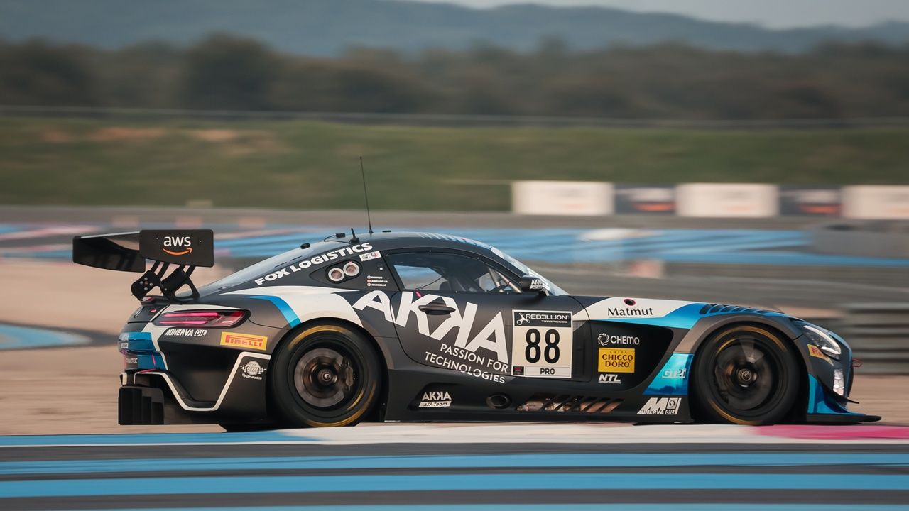 Los Mercedes de AKKA ASP y HRT mandan en los libres de Paul Ricard