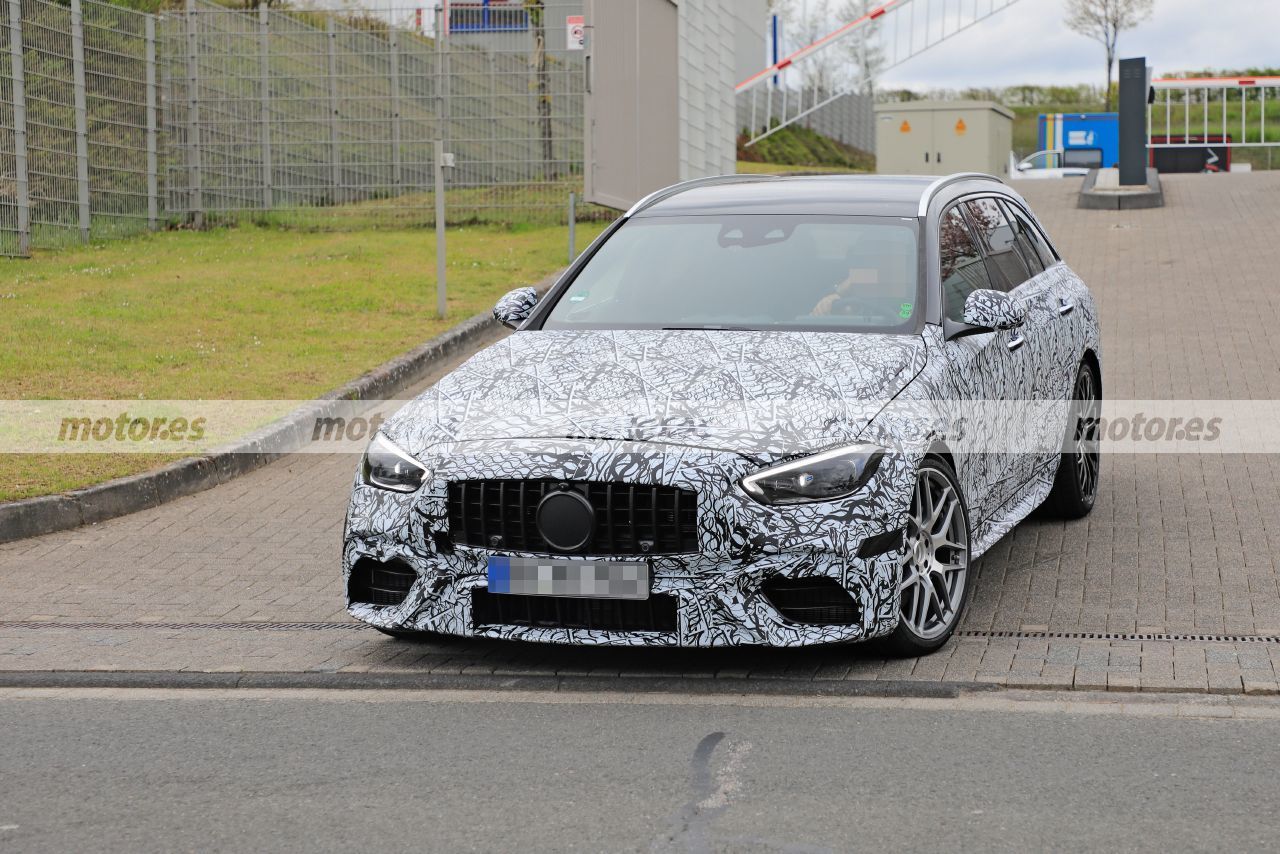 Foto espía Mercedes-AMG C 63 e Estate 2023 - exterior