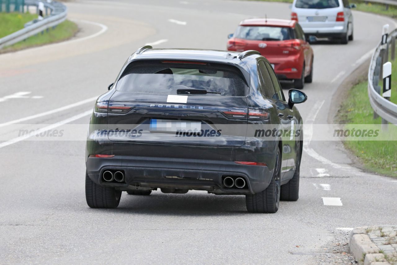 Foto espía Porsche Cayenne Facelift 2023 - exterior