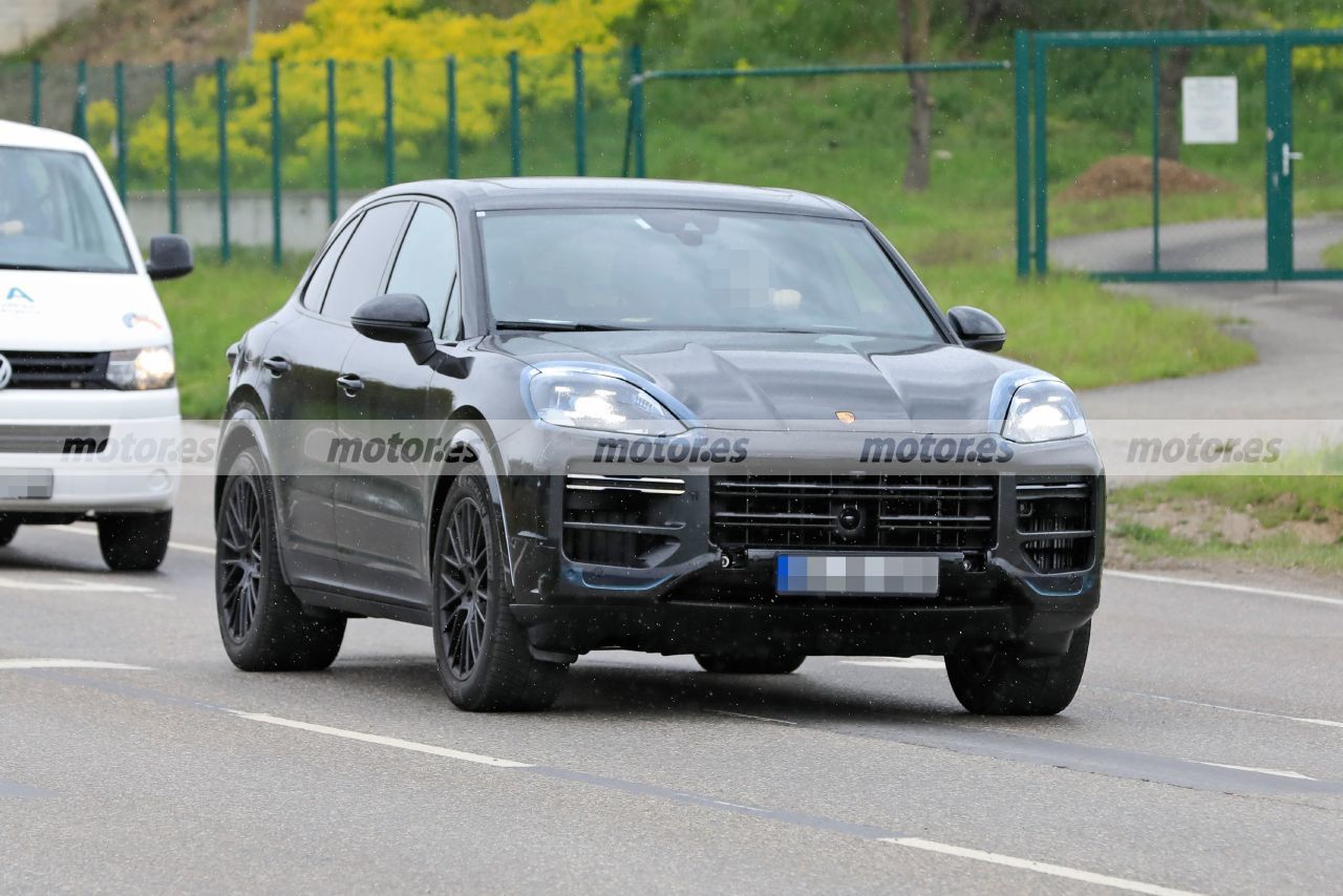 Foto espía Porsche Cayenne Facelift 2023 - exterior