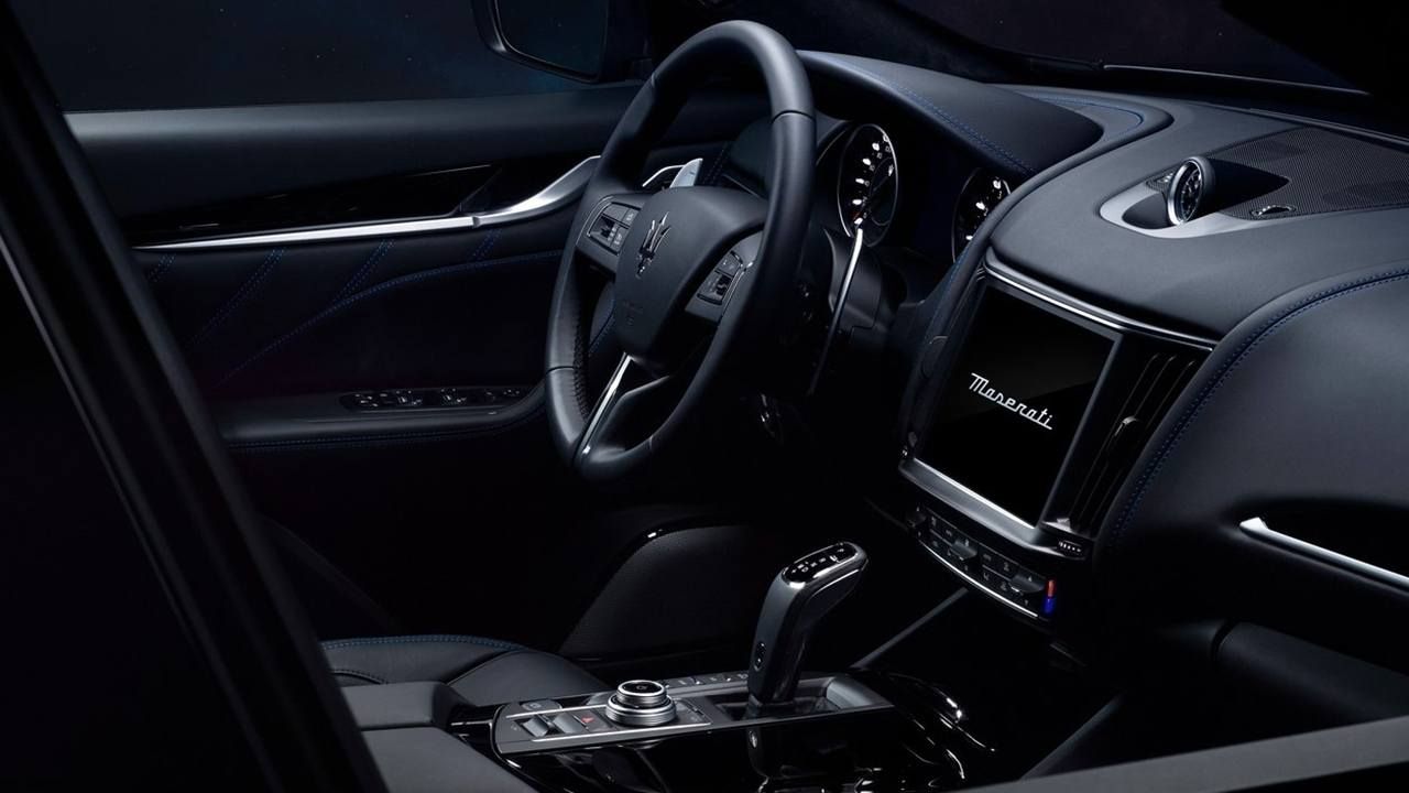 Maserati Levante Hybrid - interior