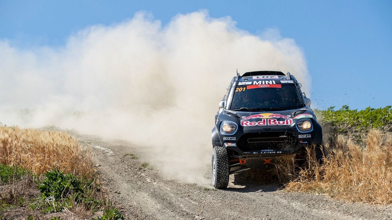 La segunda etapa del Andalucía Rally es para Carlos Sainz y Joan Barreda