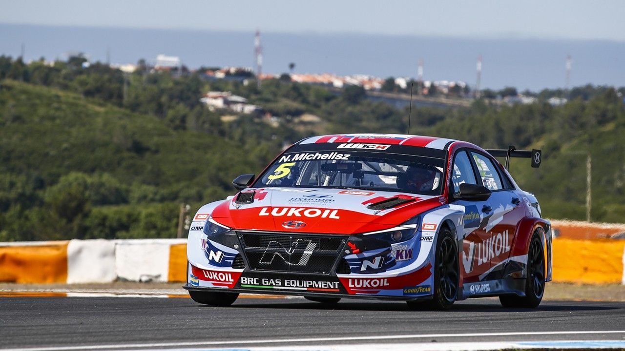 Attila Tassi se impone en la carrera principal del WTCR en Estoril