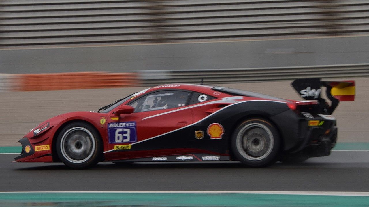 Sergio Paulet en el Ferrari Challenge en Cheste