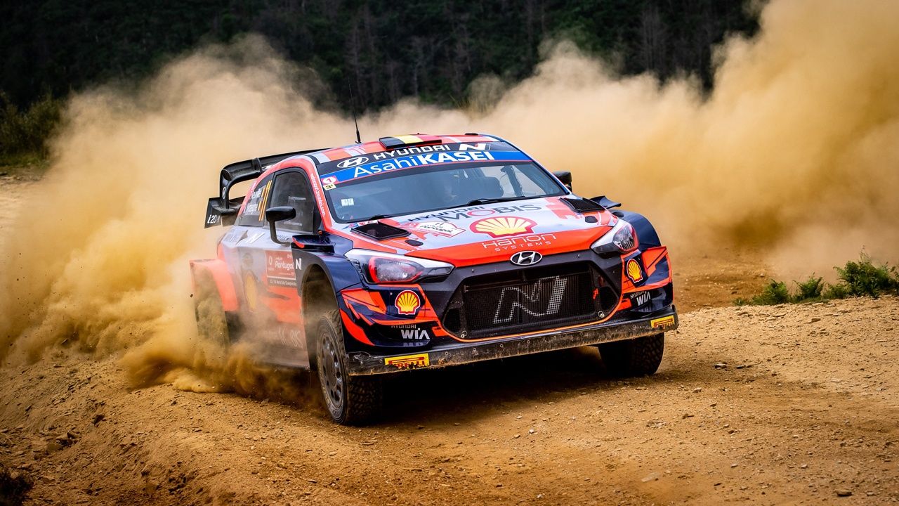 Hyundai y Dani Sordo se reencuentran con su adorada Cerdeña