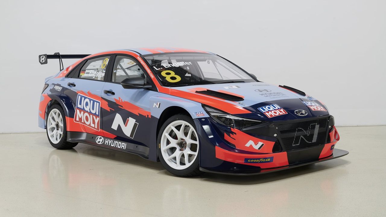 Los Hyundai Elantra N TCR oficiales lucen su 'piel' para debutar en el WTCR