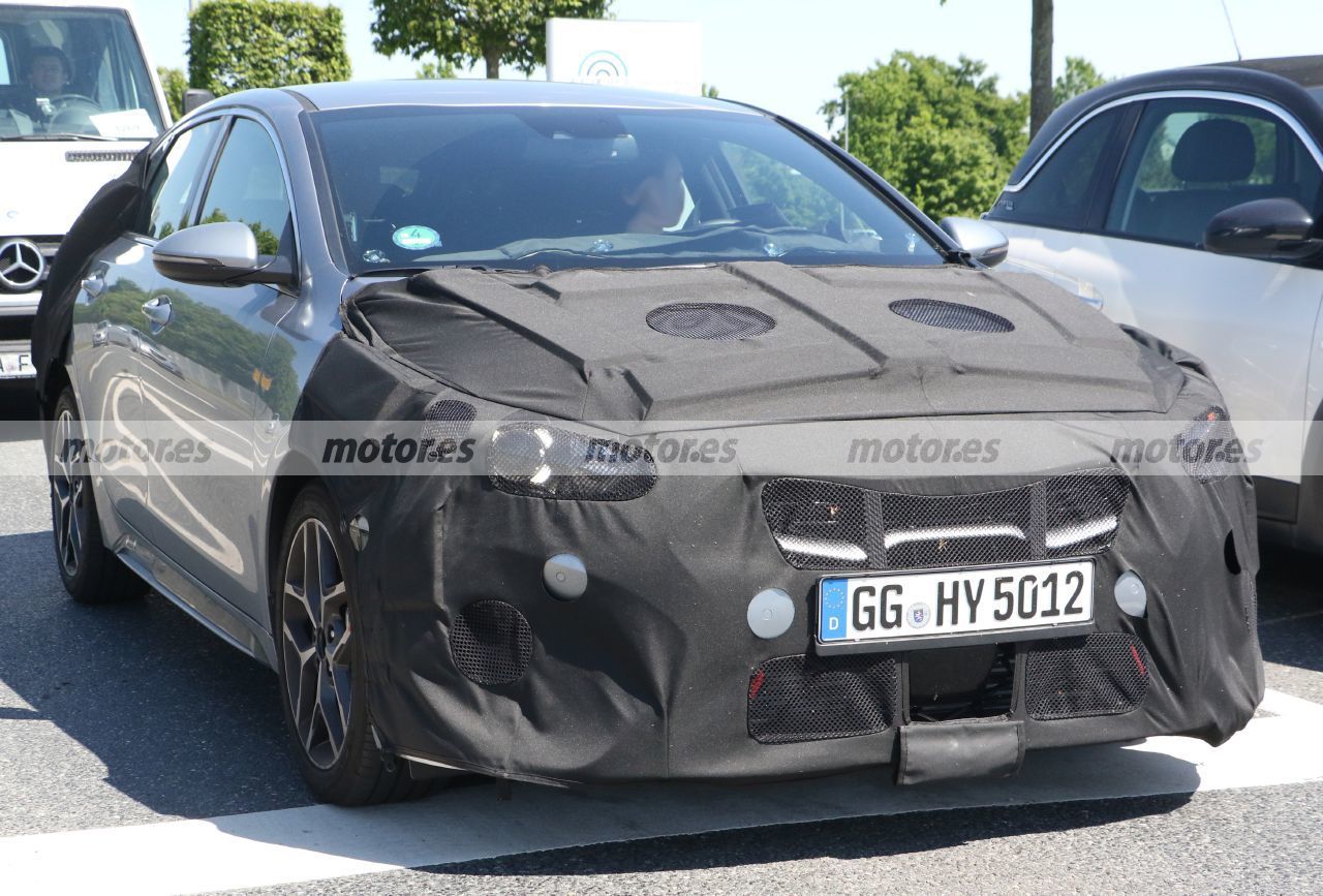 Foto espía KIA ProCeed Facelift 2022 - exterior