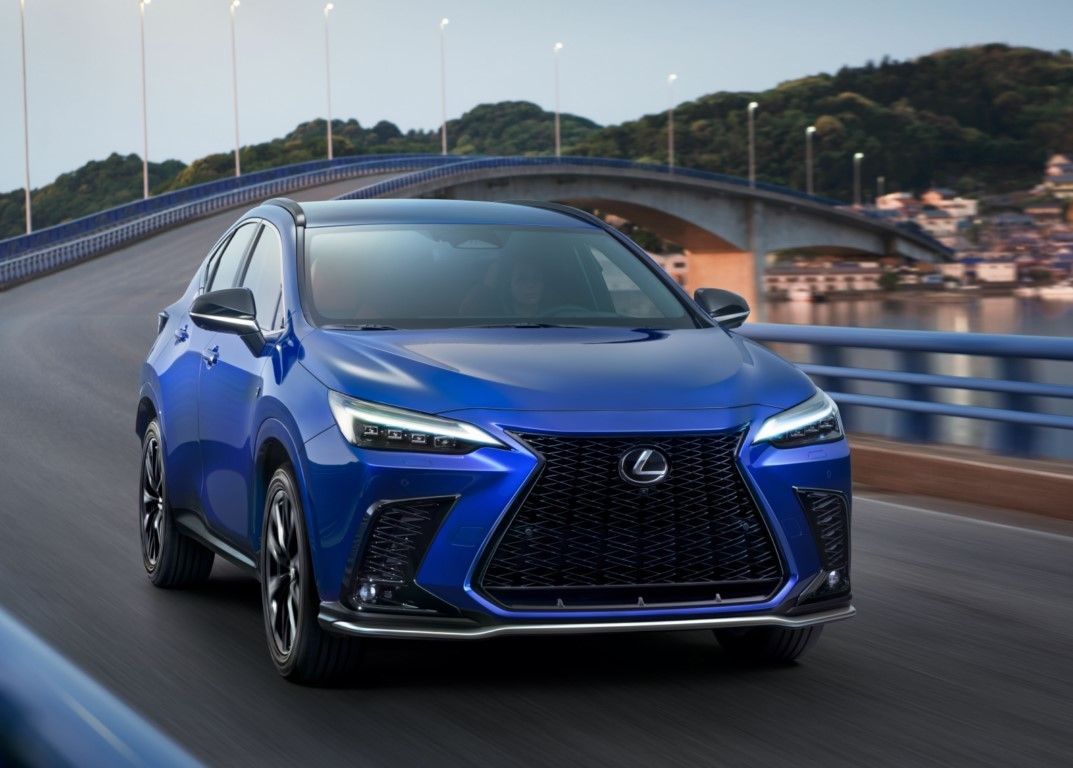 Lexus NX 2022, debuta la nueva generación del SUV japonés cargada de novedades