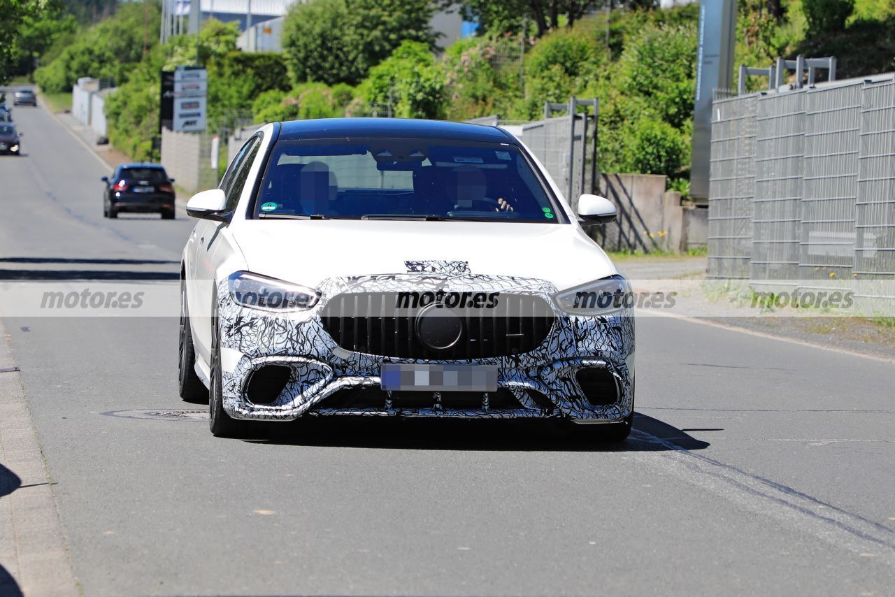 El nuevo Mercedes-AMG S 63 e 2022 se destapa en nuevas fotos espía