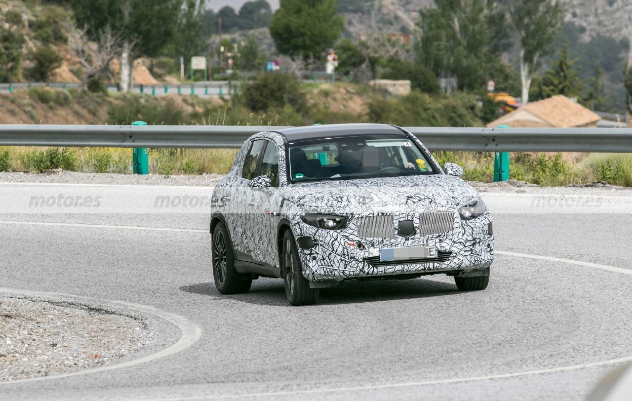 Cazado en fotos espía el nuevo Mercedes GLC PHEV 2023