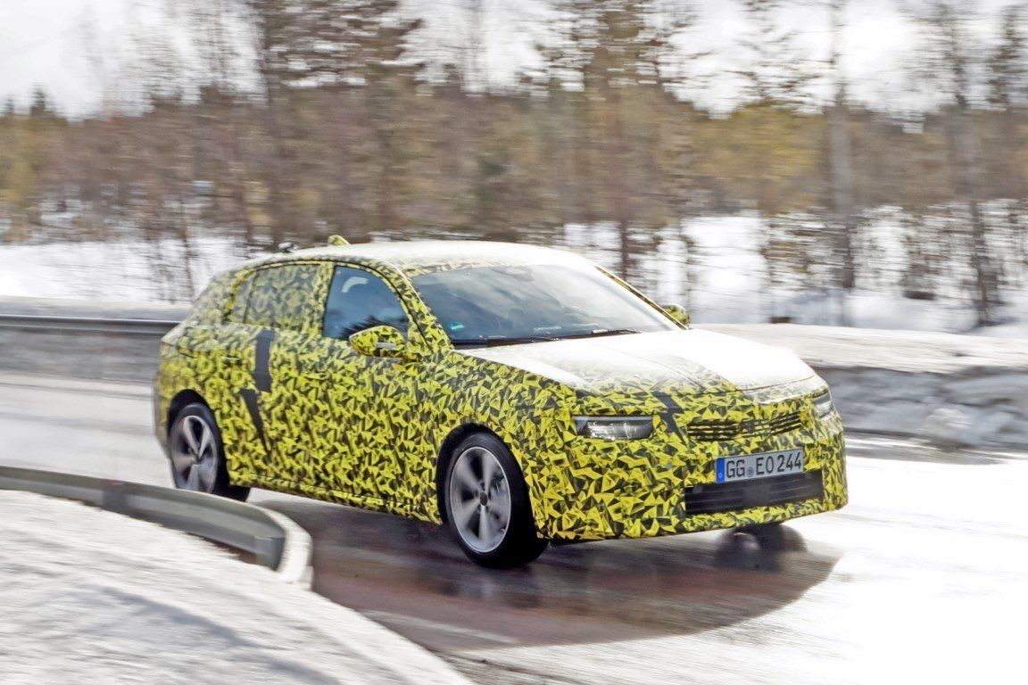 Foto Prototipos en pruebas del nuevo Opel Astra 2022 - exterior