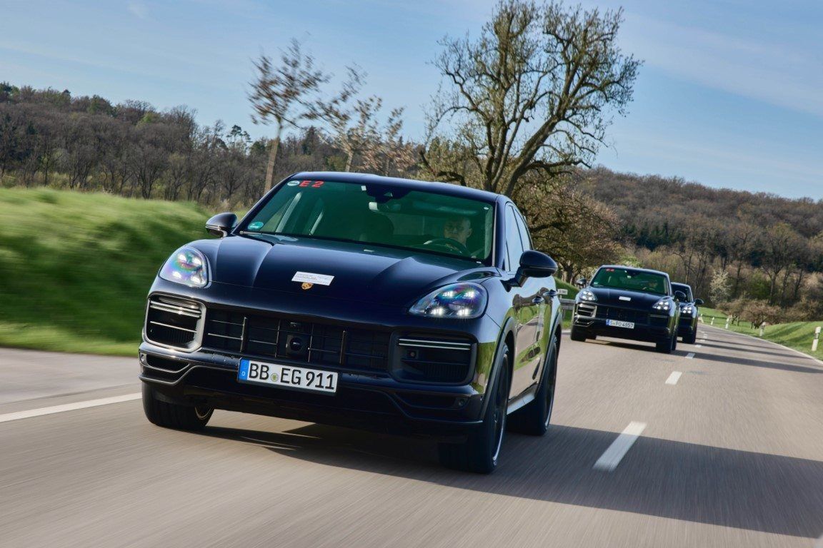 El Porsche Macan Facelift 2022 apura su puesta a punto, revelamos sus detalles