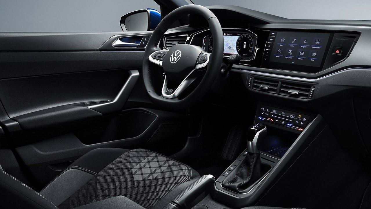 Volkswagen Polo 2021 - interior