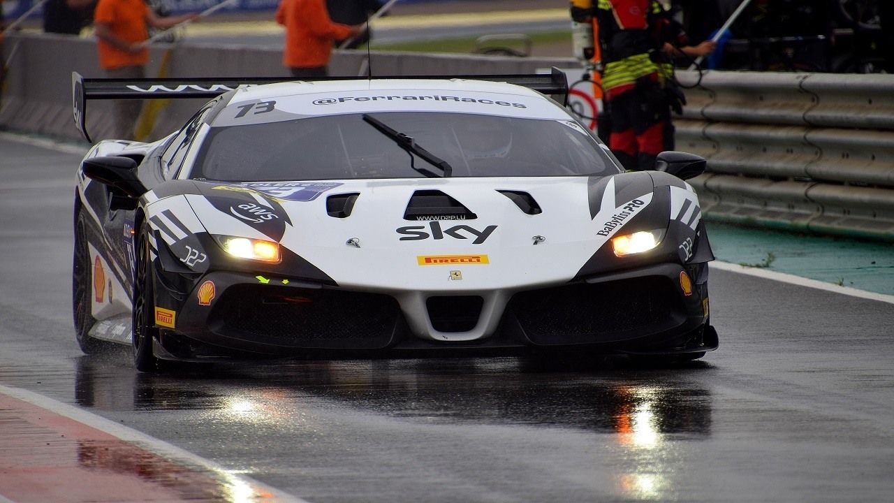 Ferrari 488 Challenge Evo