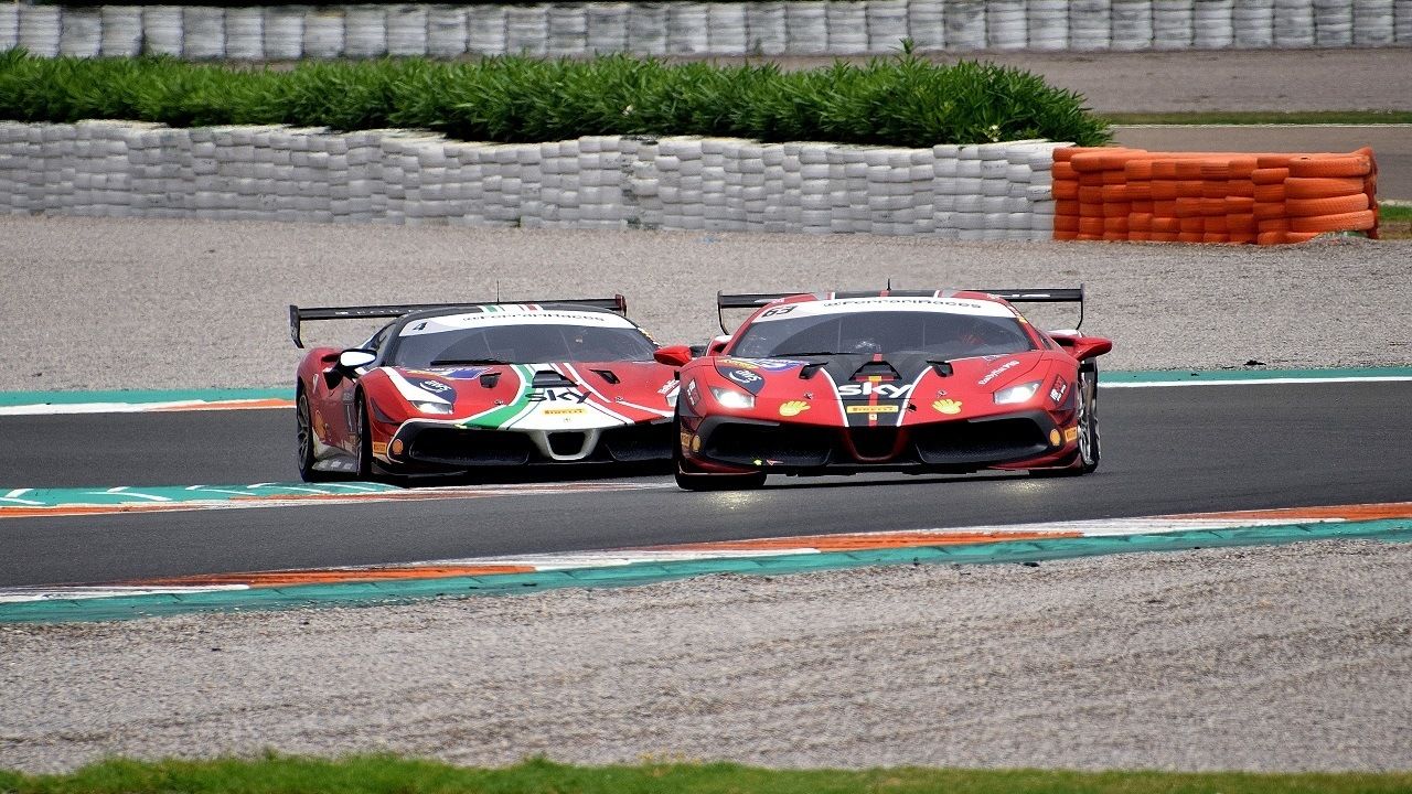 Sergio Paulet en el Ferrari Challenge 2021 de Cheste