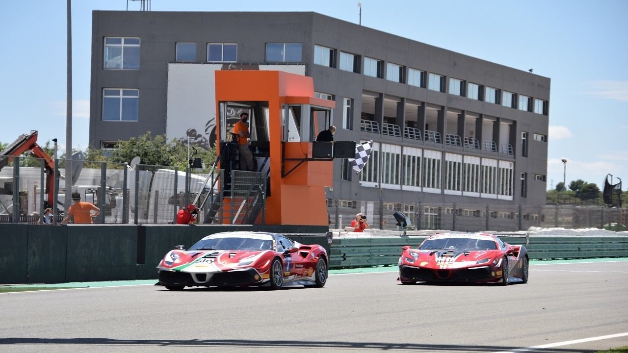 Sergio Paulet en el Ferrari Challenge en Cheste