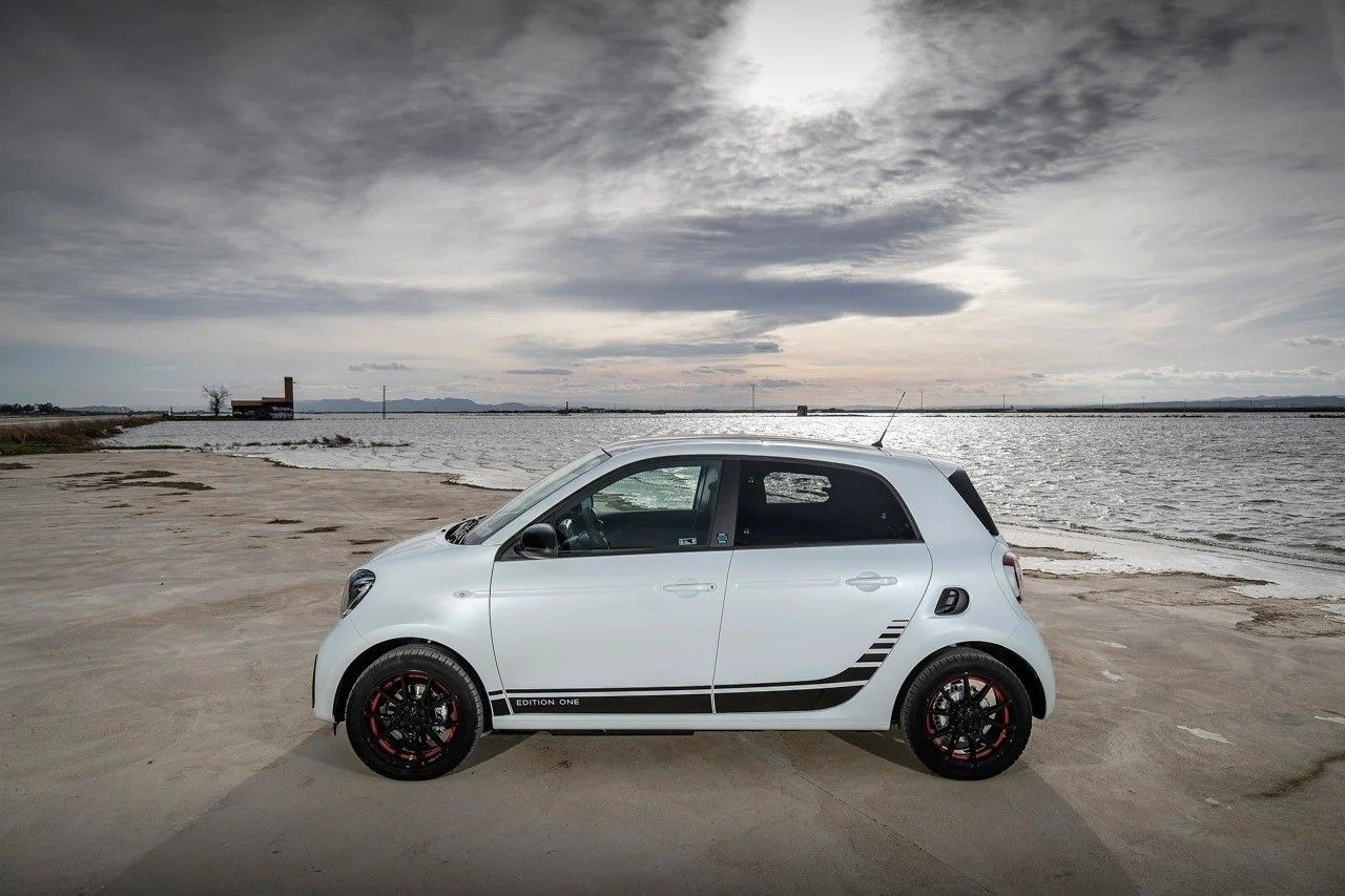 Adiós al Smart forfour EQ, el urbano eléctrico abandona la producción