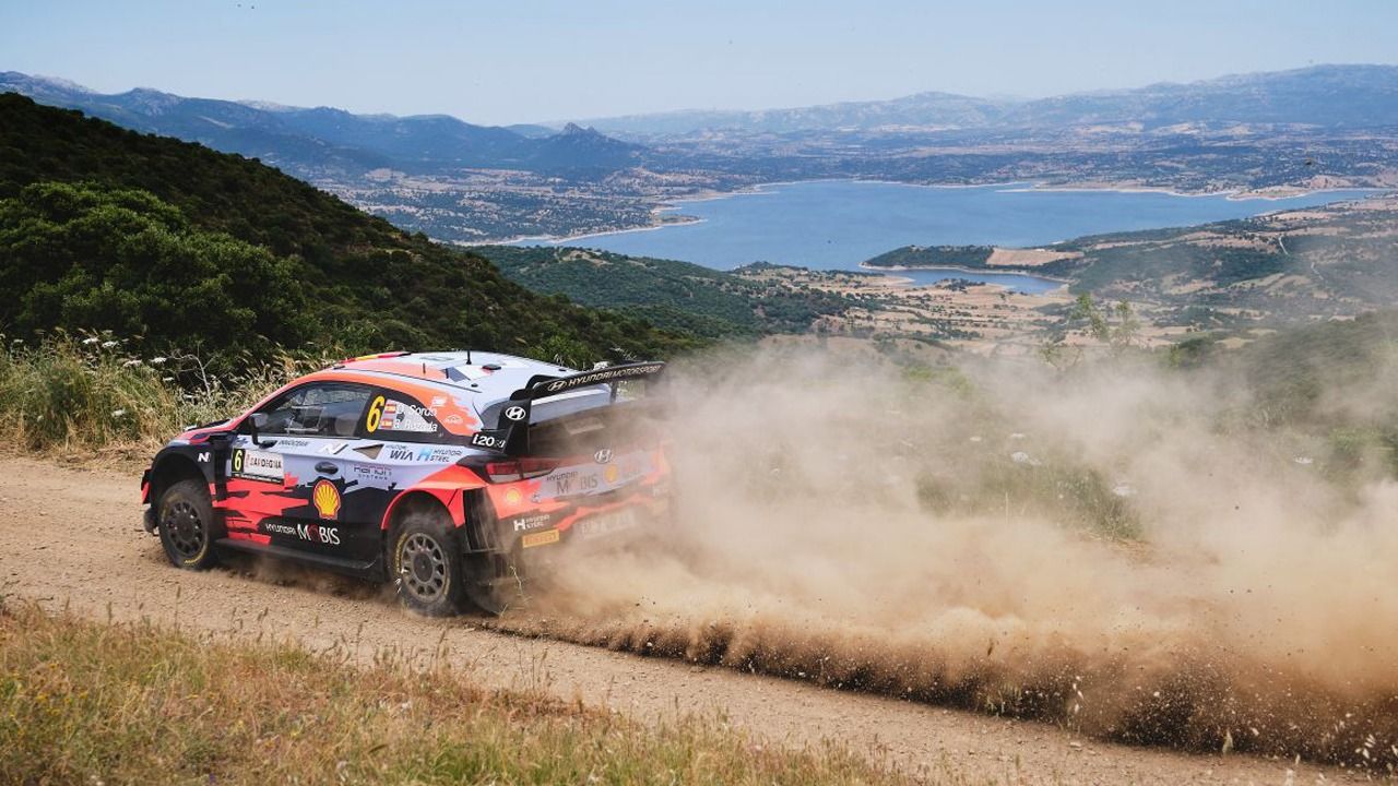 Tänak repite el guión de Portugal en Cerdeña y deja vía libre a Ogier