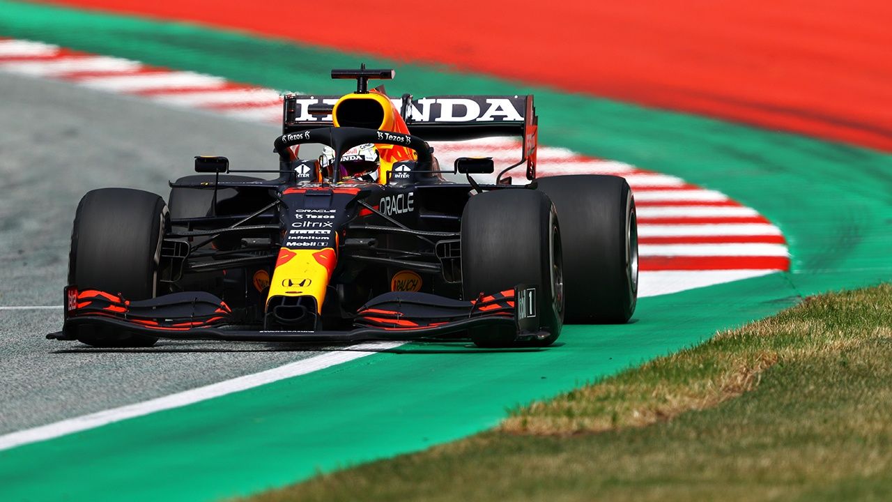 Verstappen rompe el crono para batir a un desesperado Hamilton