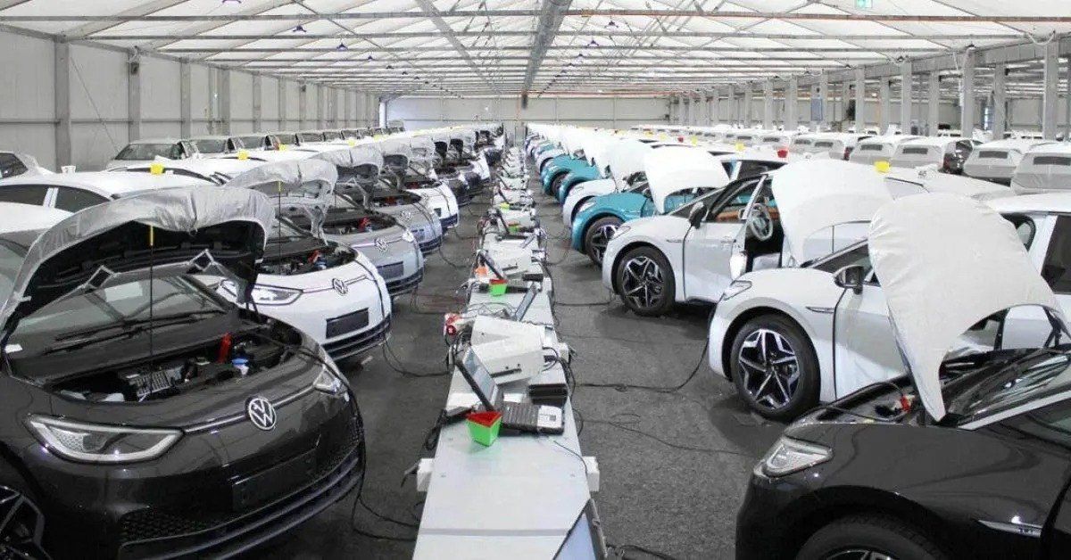 Foto Volkswagen ID.3 en fase de actualización de software