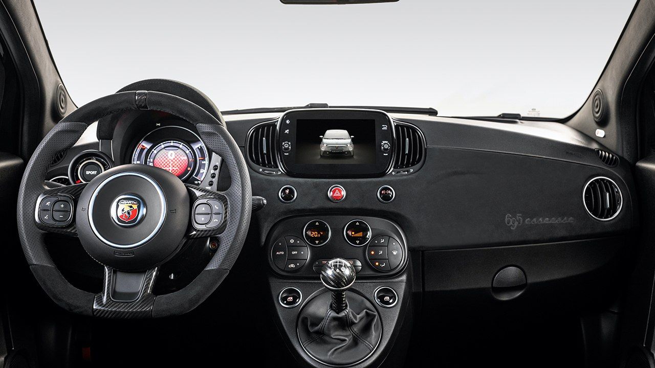 Abarth 695 Esseesse - interior