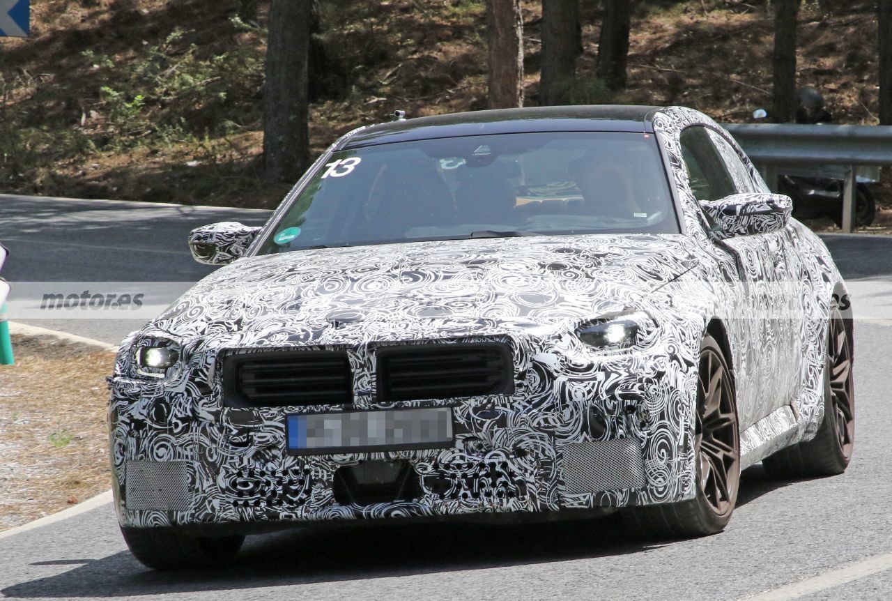 Foto espía BMW M2 Coupé 2023 - exterior