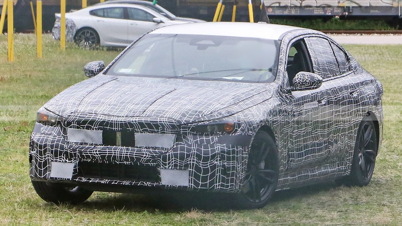 La nueva generación del BMW Serie 5 es cazada por primera vez, ¡y en variante híbrida!