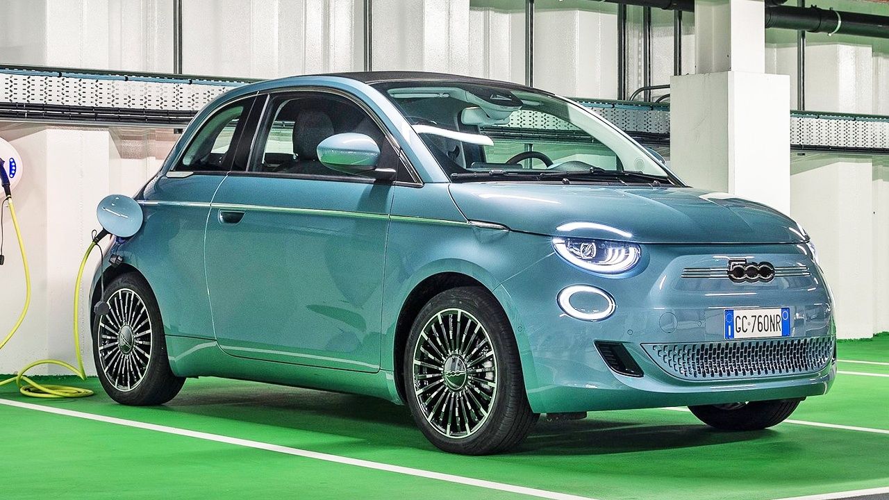 FIAT desvela sus planes para completar la electrificación de su gama en Europa