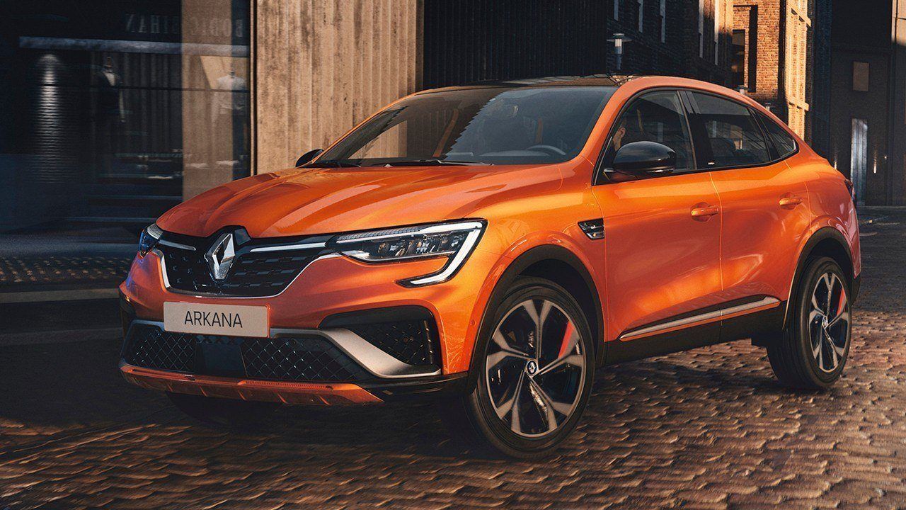 Francia -  Junio 2021: Renault aprieta a Peugeot por todos los frentes