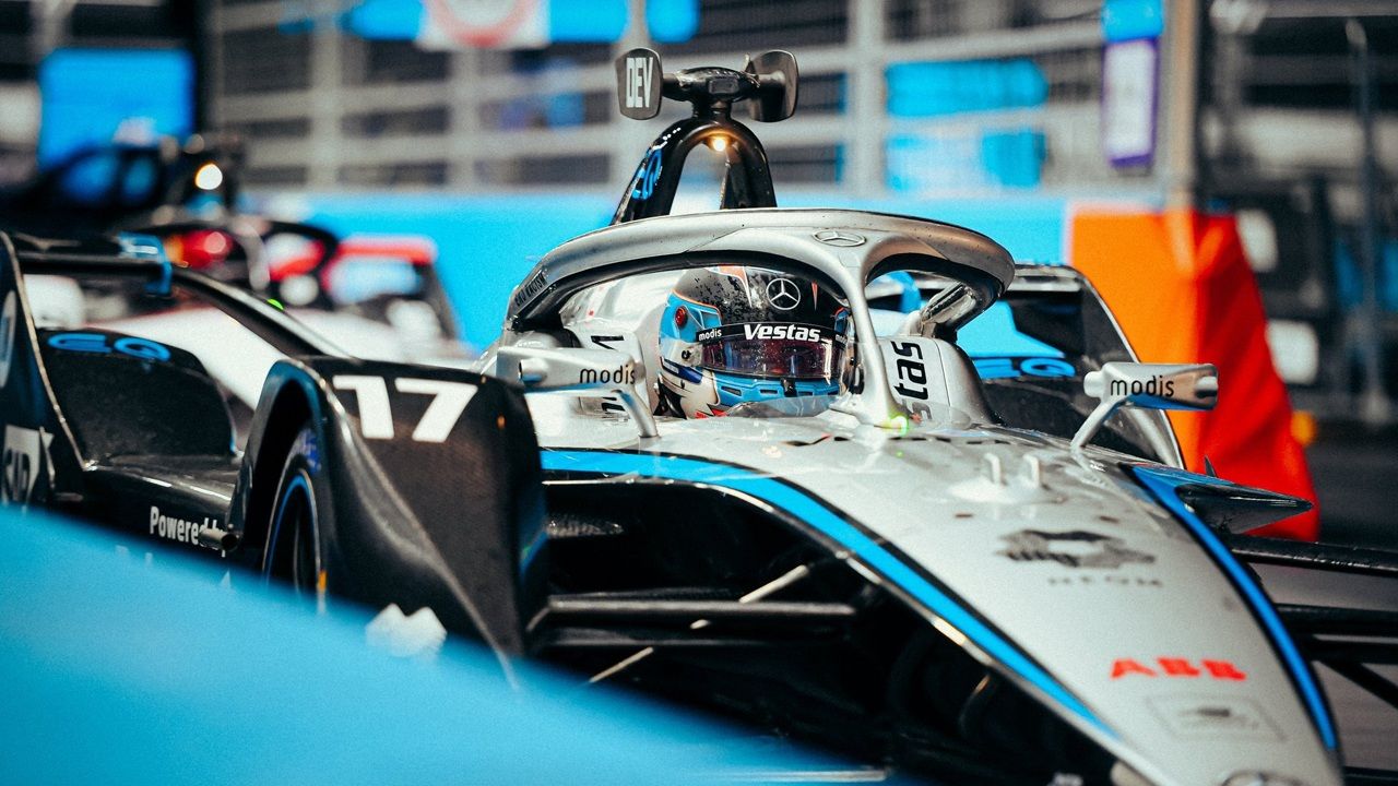 Jake Dennis conquista el triunfo en la primera carrera del ePrix de Londres