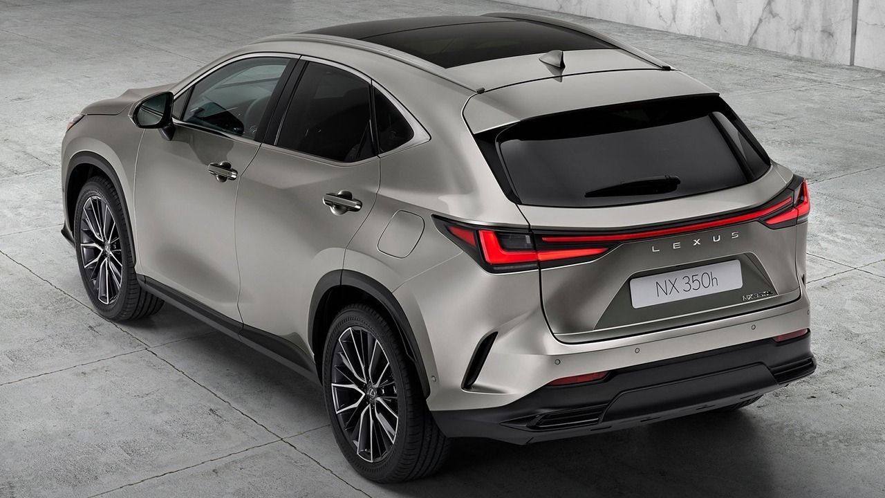 Lexus NX 350h 2022 - posterior