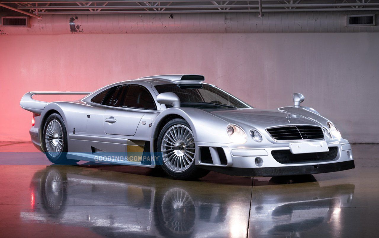 Uno de los brutales y exclusivos Mercedes-Benz CLK GTR de calle a subasta