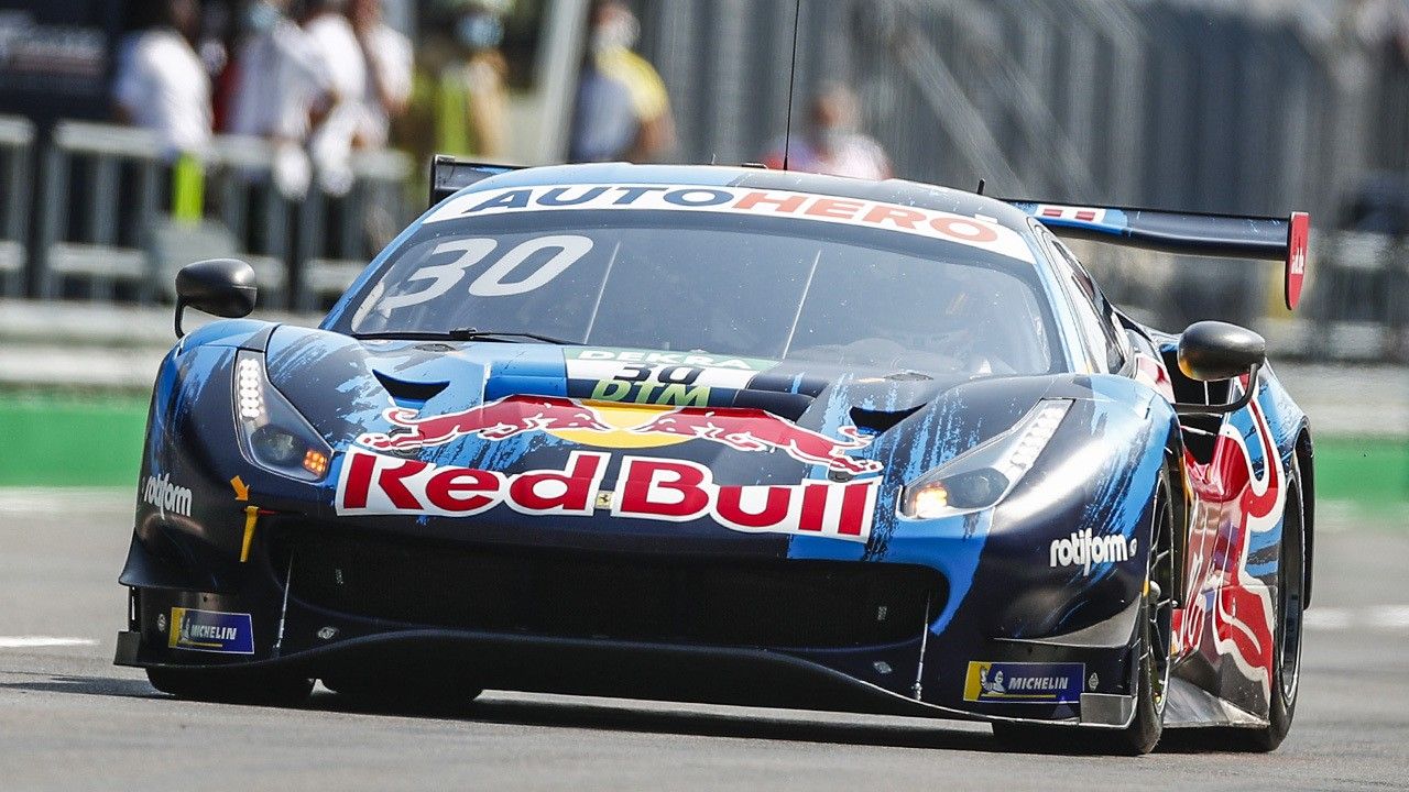 Philip Ellis, en racha, logra la pole del domingo del DTM en Lausitzring