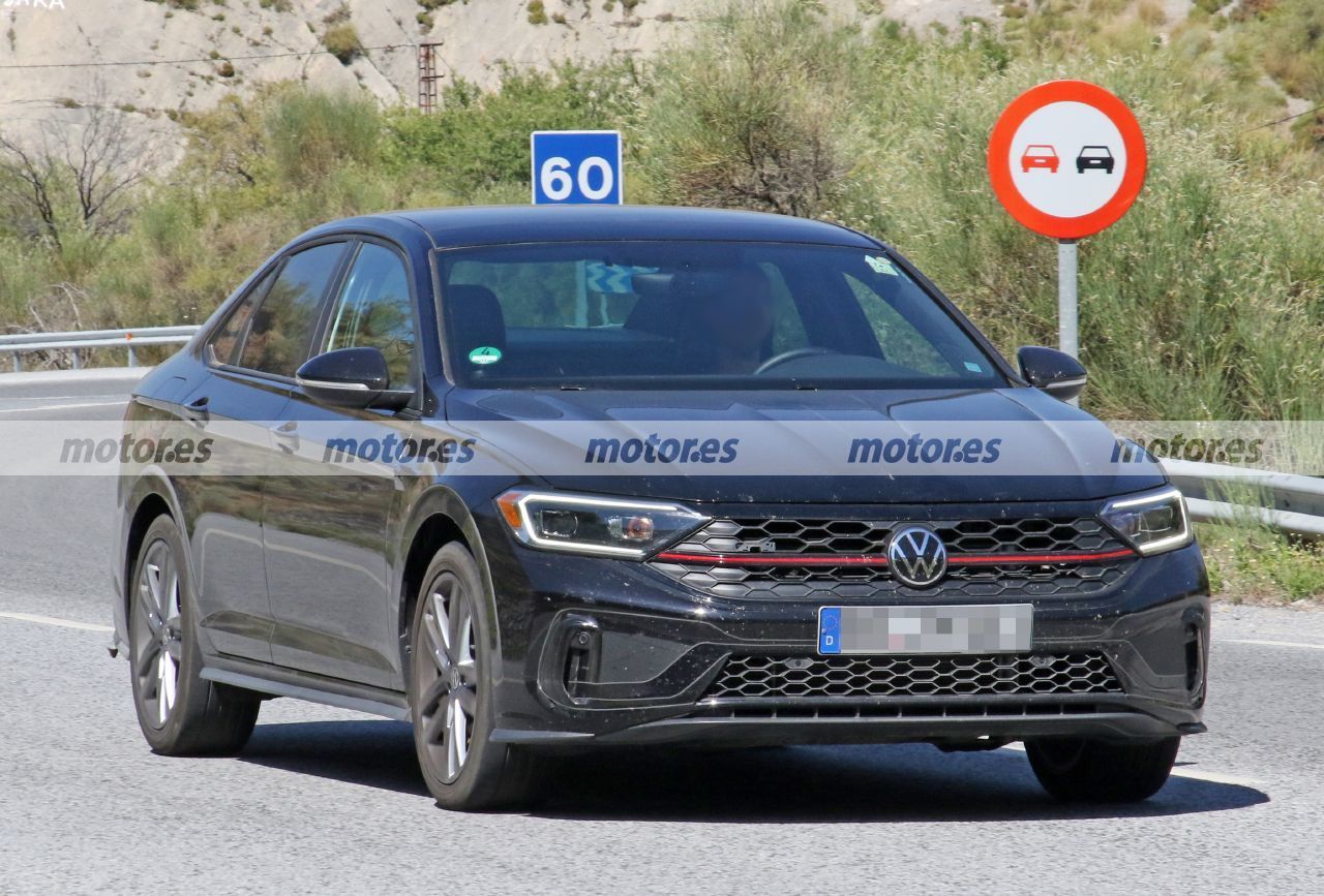 Foto espía Volkswagen Jetta GLI Facelift 2022 - exterior