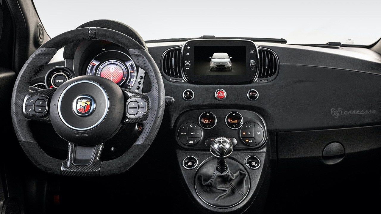 Abarth 695 Esseesse - interior