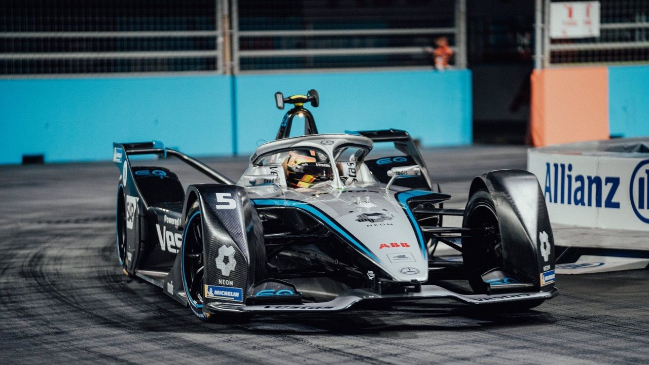 Stoffel Vandoorne 'renace' con la pole dominical del ePrix de Londres